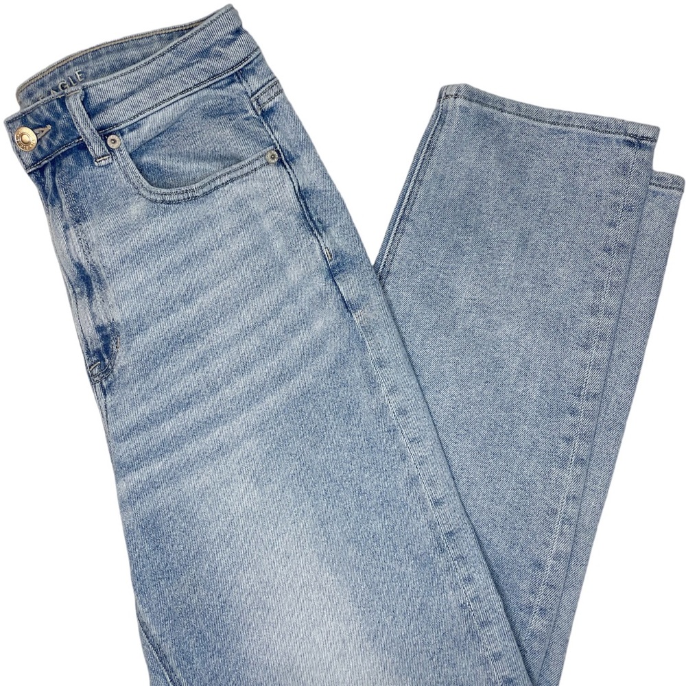AE Mom Straight Jeans Size 8